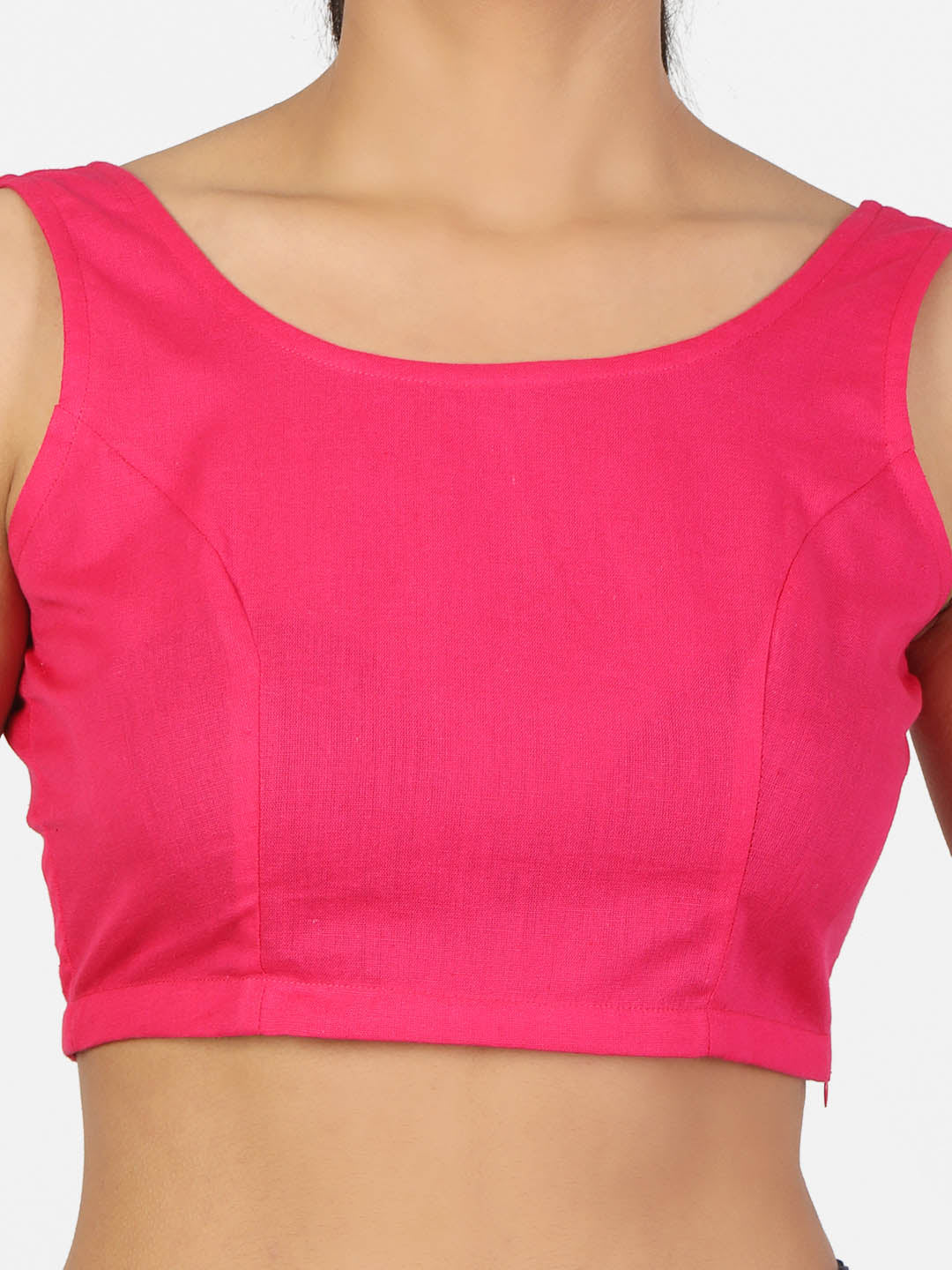 Women Magenta Non Padded Round Neck Sleeveless Blouse