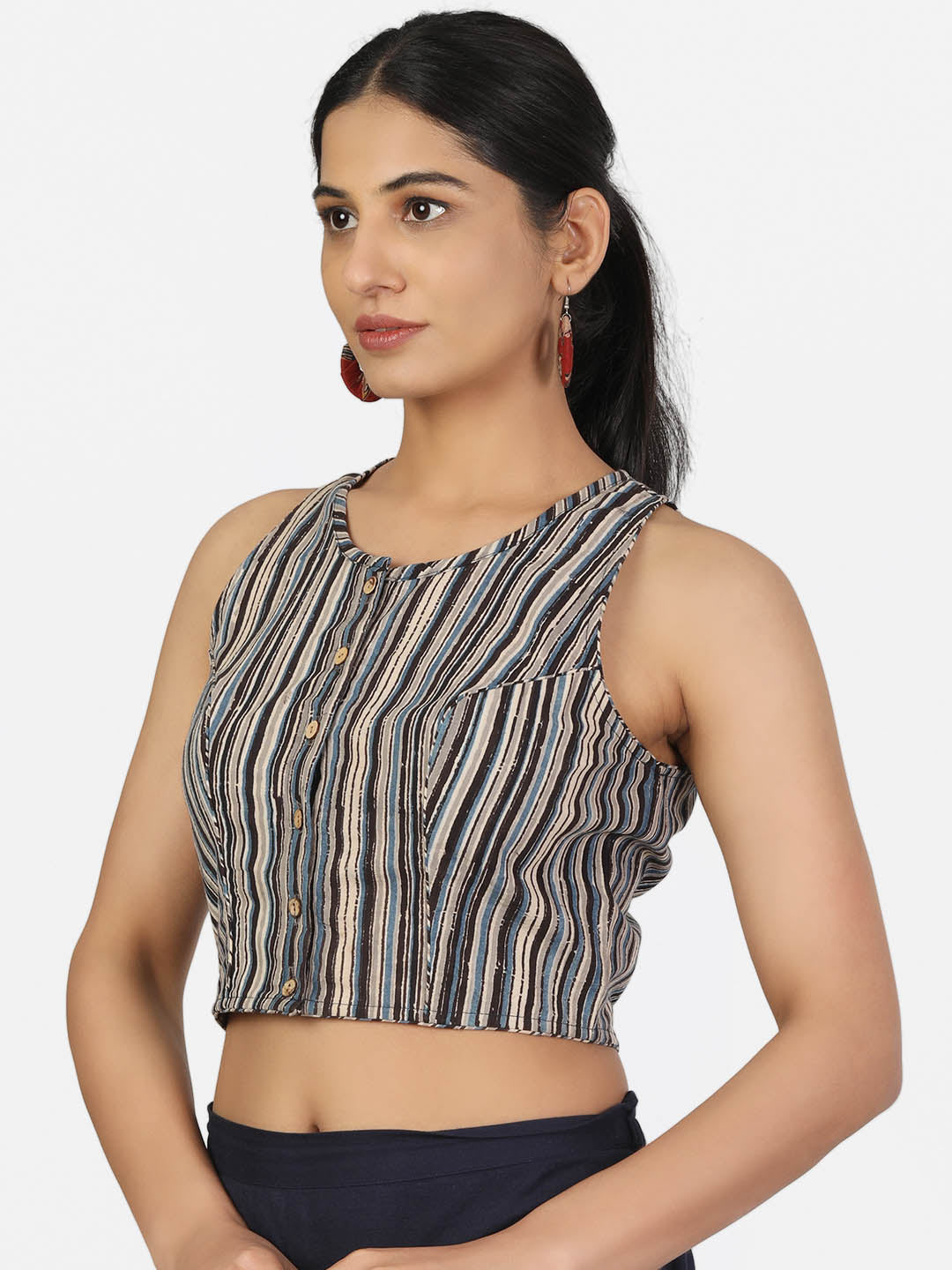 Women Grey Non Padded Front Button Sleeveless Blouse