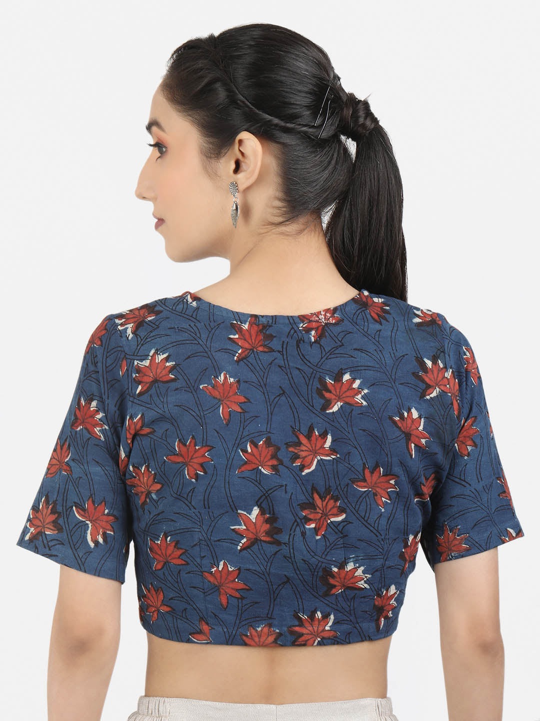 Women Blue Block Printed Cotton Ready To Wear Non Padded Saree Blouse