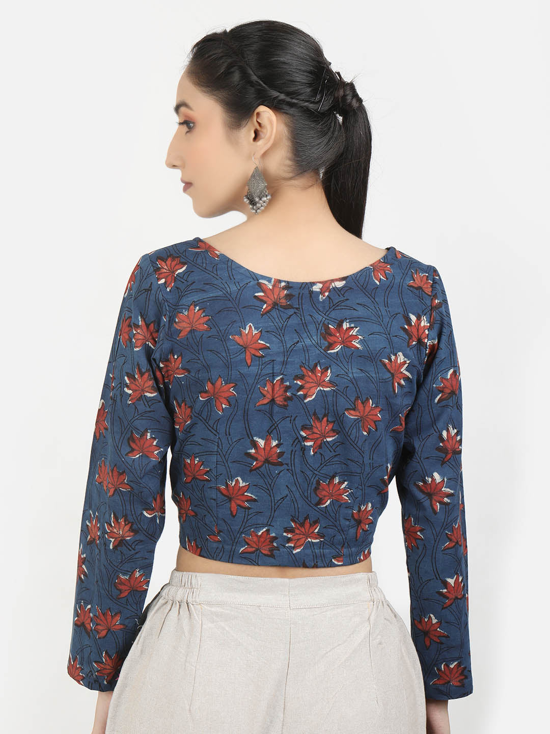 Women Blue Block Printed Cotton Ready To Wear Non Padded Saree Blouse