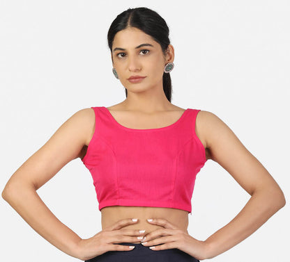 Women Magenta Non Padded Round Neck Sleeveless Blouse
